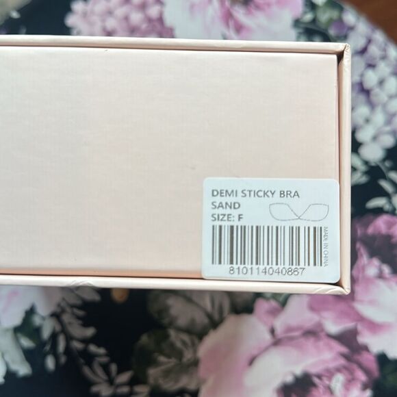 BOOMBA Demi Sticky Bra Sand size F 42B 40C 38D 36DD 34DDD 32G 30H 28I 44A - Picture 3 of 11